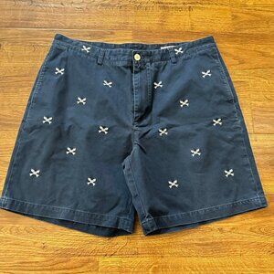 Vineyard Vines embroidered club shorts 40